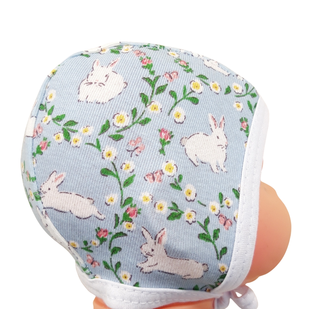 Salopeta 0-6 luni(SEMISUBTIRE)cu manusa si botosei, cu capse in fata si pe ambele picioare + Caciulita (Bumbac 100%,rib ) - imagine 4